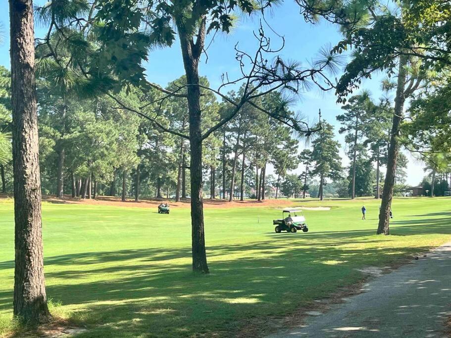 The Green Tee Suite Pinehurst Eksteriør bilde